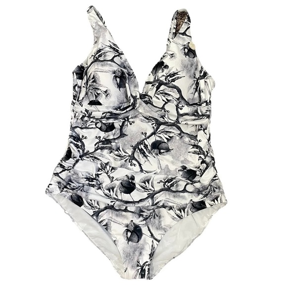 ArteSands NWT Women’s 18 D-G Cup Black White Bird Print Cross Front One-Piece - Picture 1 of 7